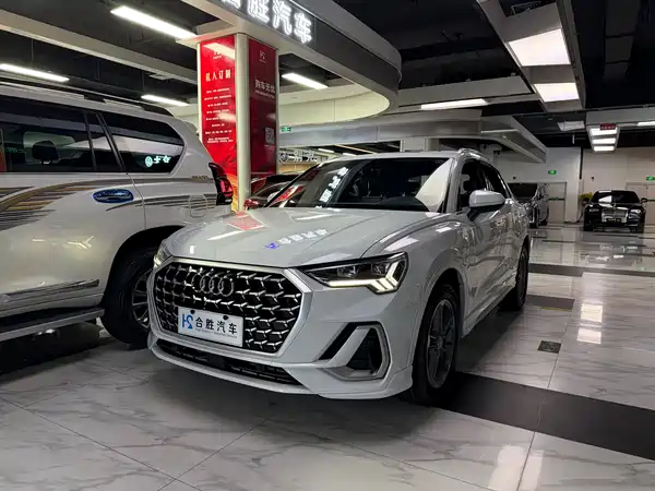Audi Q3 2024, фото 4