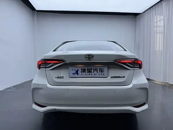 Toyota Corolla 2023, фото 8