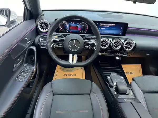 Mercedes-Benz A-Class 2023, фото 24