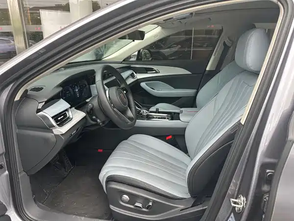 Hongqi H5 PHEV 2025, фото 6