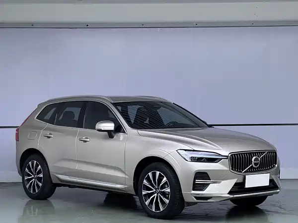 Volvo XC60 2023, фото 3