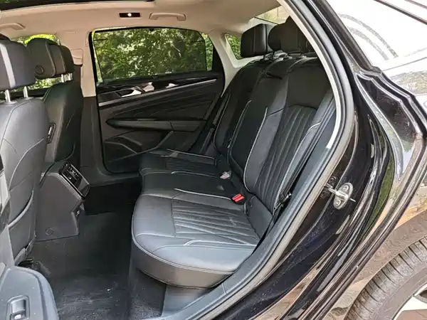 Volkswagen Passat 2022, фото 16