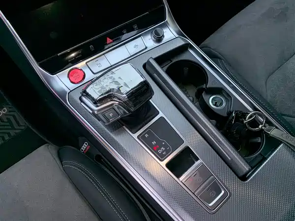 Audi A6L 2024, фото 22