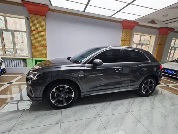 Audi Q3 2022, фото 4