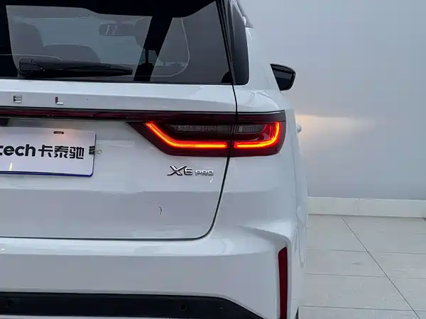 Geely Emgrand X6 2021, фото 9