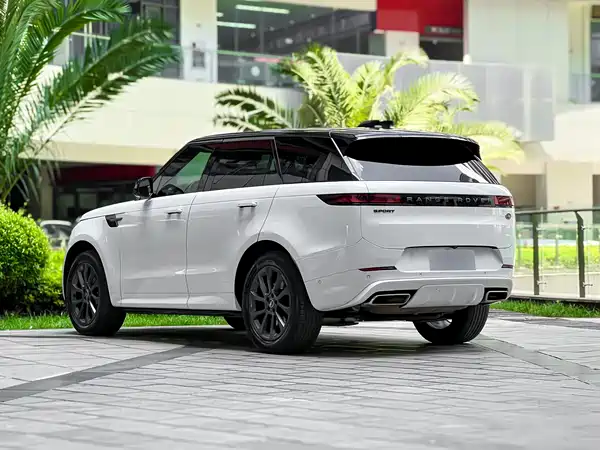 Land Rover Range Rover Sport 2023, фото 4