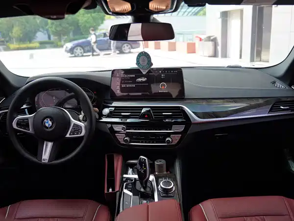 BMW 5 Series 2022, фото 5