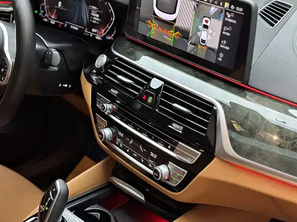 BMW 6 Series GT 2022, фото 6