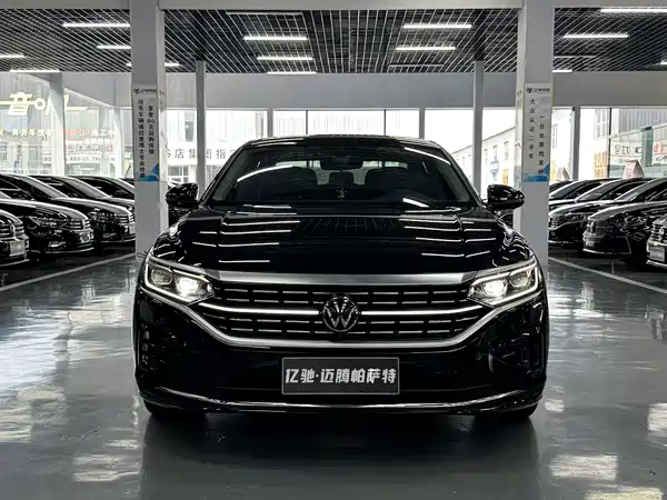 Volkswagen Passat 2024, фото 2