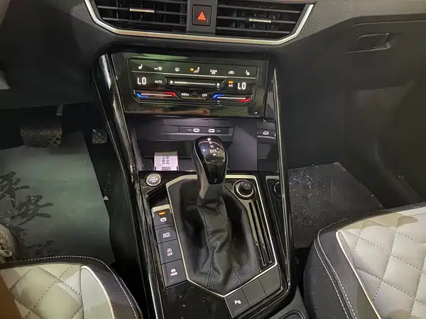 Volkswagen Tayron 2023, фото 24