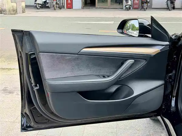 Tesla Model 3 2022, фото 10
