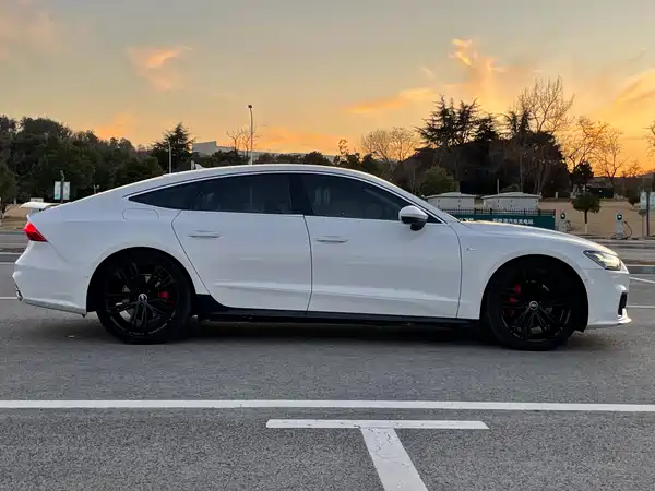 Audi A7 2023, фото 4
