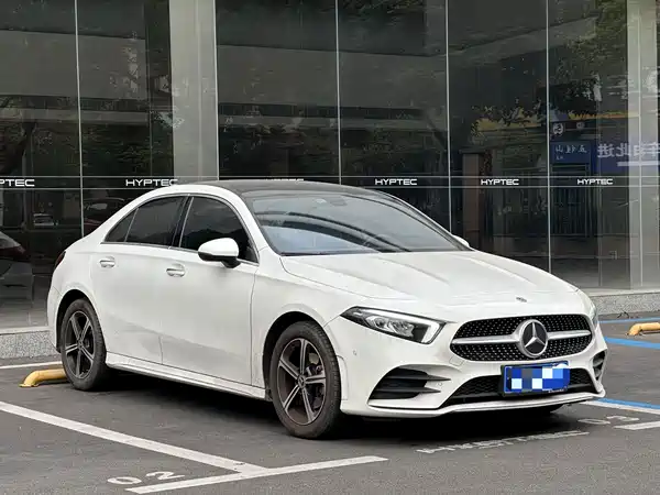 Mercedes-Benz A-Class 2022, фото 3