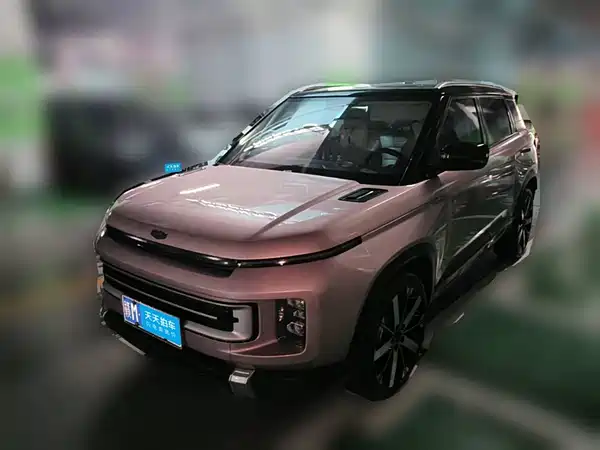 Geely ICON 2023