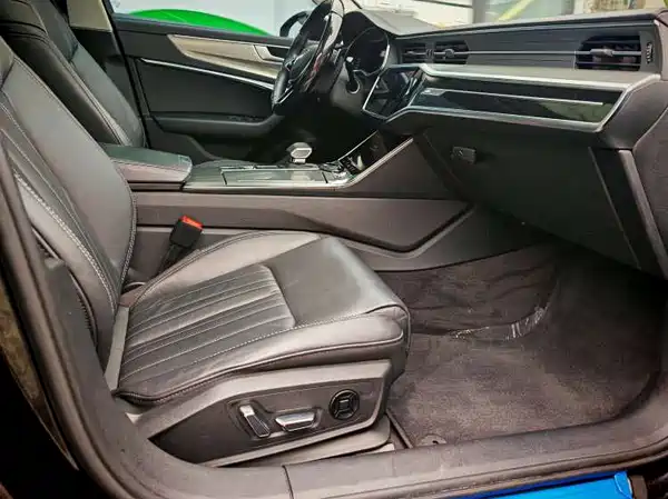 Audi A6L 2023, фото 9