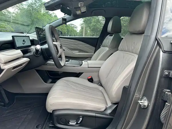 Geely Galaxy Starshine 8 2025, фото 18