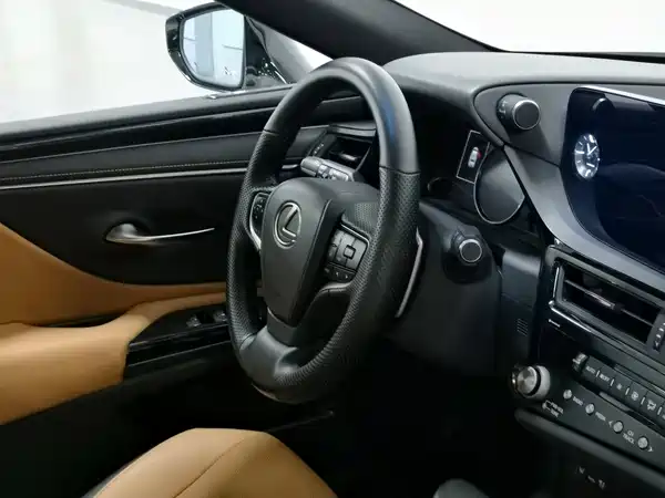 Lexus ES 2023, фото 22