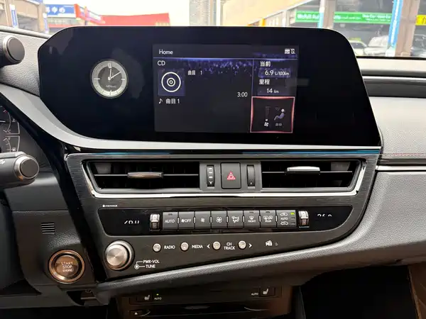 Lexus ES 2021, фото 17