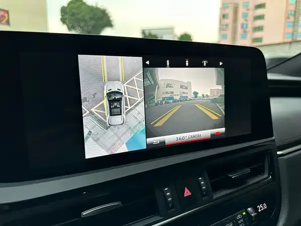 Lexus ES 2022, фото 9