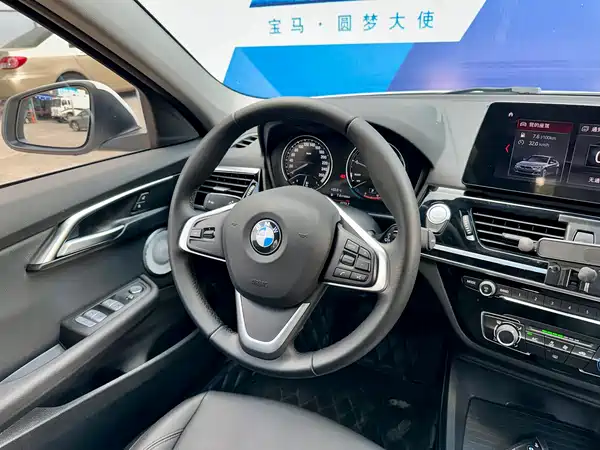 BMW 1 Series 2021, фото 15