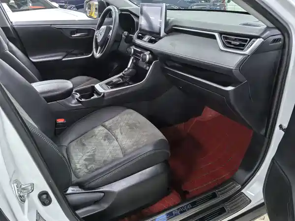 Toyota RAV4 2022, фото 10