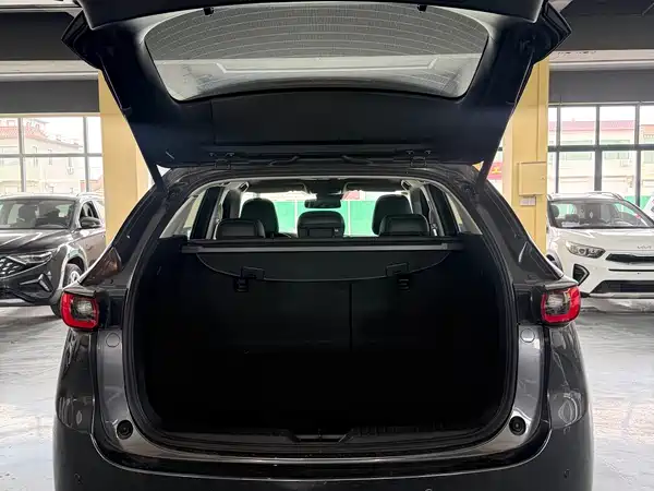 Mazda CX-5 2025, фото 6
