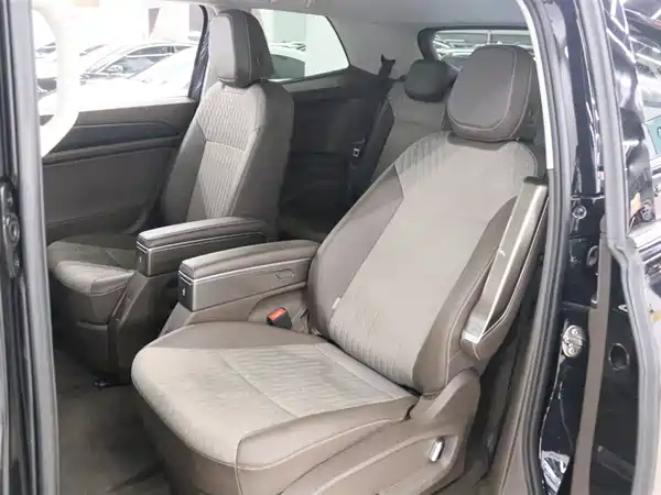 Volkswagen Viloran 2024, фото 13