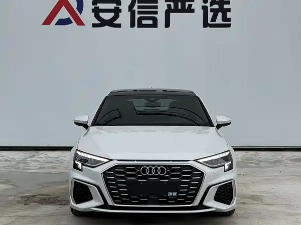 Audi A3 2023, фото 2