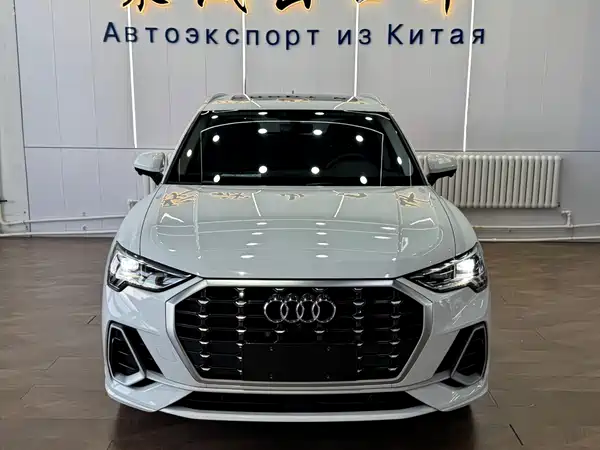 Audi Q3 2023, фото 2