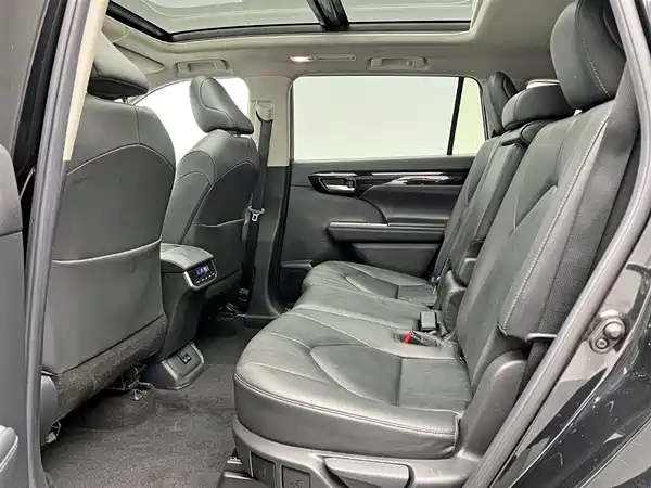 Toyota Highlander 2022, фото 18