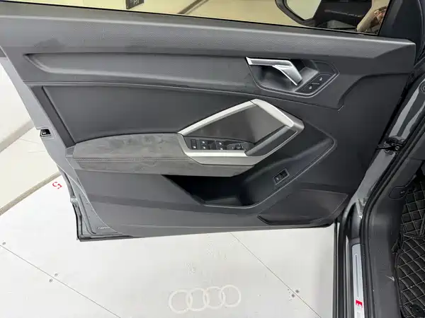 Audi Q3 2023, фото 11