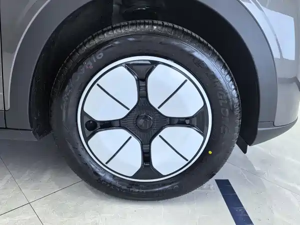Geely EX2 2025, фото 6