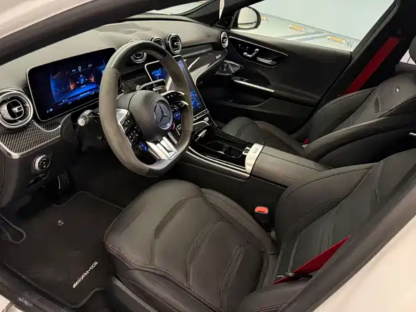 Mercedes-Benz C-Class AMG 2024, фото 3