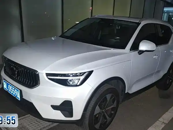 Volvo XC40 2026