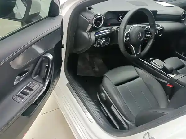 Mercedes-Benz A-Class 2021, фото 15