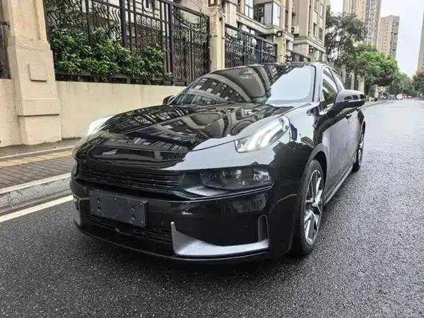 Lynk & Co 03 2022