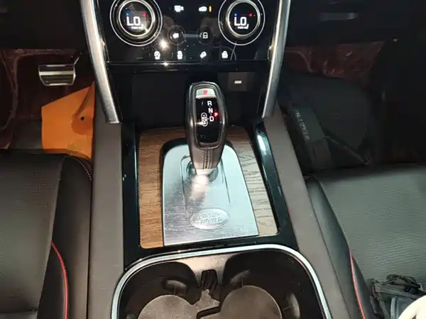 Land Rover Discovery Sport 2022, фото 13