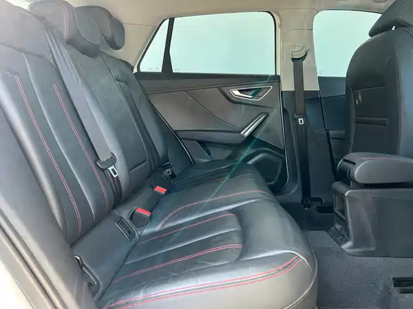 Audi Q2L 2022, фото 7