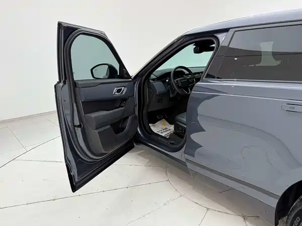 Land Rover Range Rover Velar 2024, фото 21