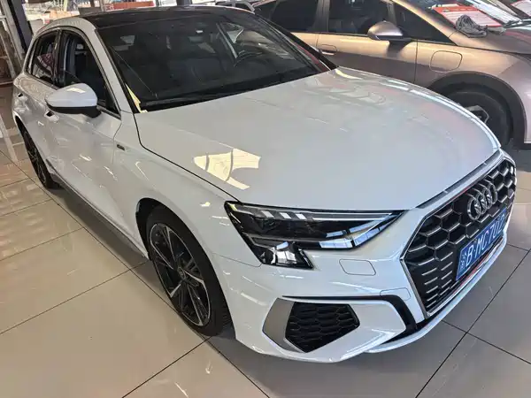 Audi A3 2024, фото 3