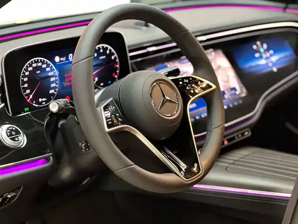 Mercedes-Benz E-Class 2026, фото 7