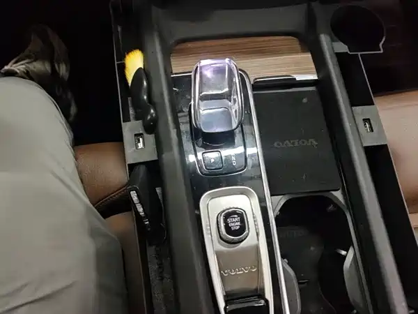 Volvo XC60 2023, фото 13