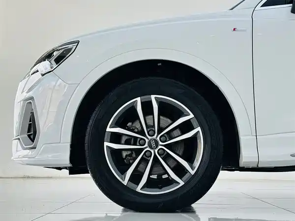 Audi Q3 2022, фото 9