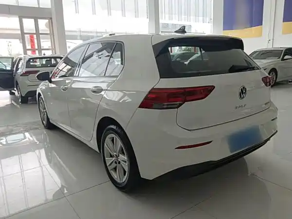 Volkswagen Golf 2023, фото 4