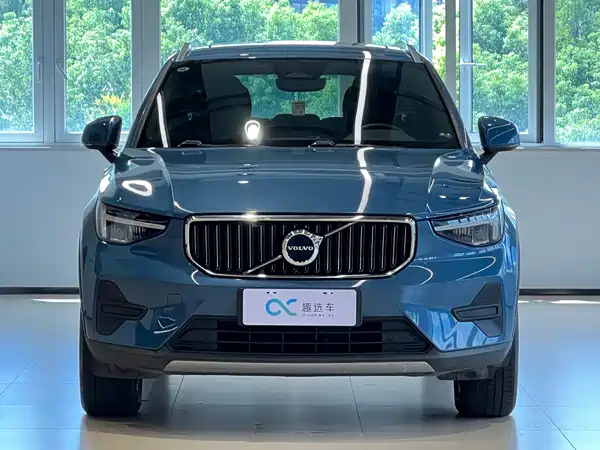 Volvo XC40 2024, фото 2