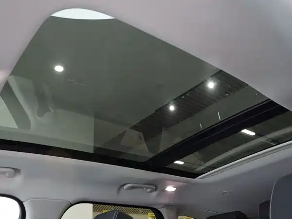 Land Rover Range Rover Velar 2023, фото 15