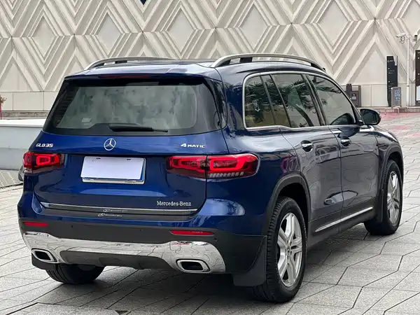 Mercedes-Benz GLB 2023, фото 6