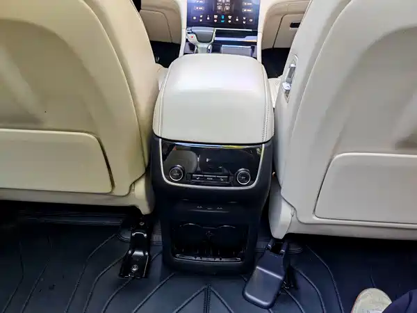 Li Auto ONE 2021, фото 11