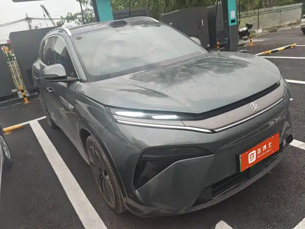 BYD Tang L 2025, фото 2