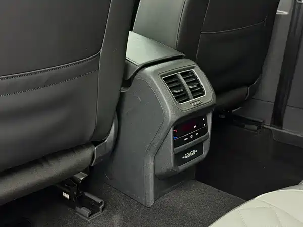 Volkswagen Tayron 2023, фото 13